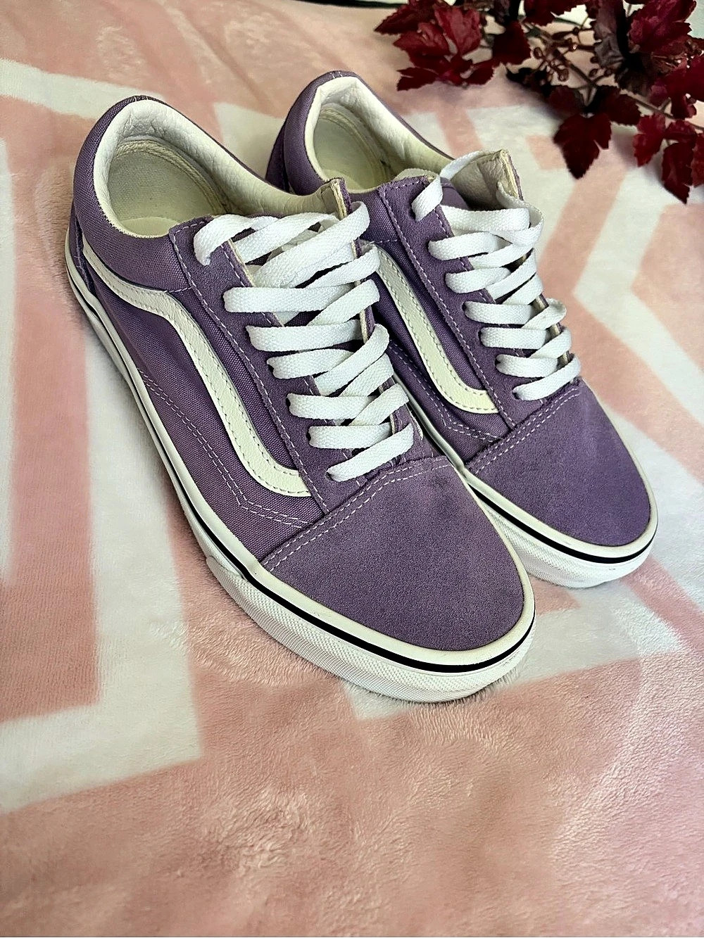 Vans Old Skool Purple & White Sneakers US 7.5 women.